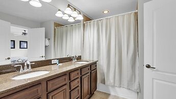 8975 Majesty Palm Road