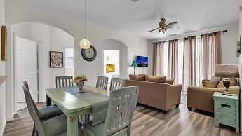 2302 Butterfly Palm way Unit 203