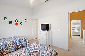 7678 Otterspool Street