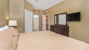 2821 Almaton Loop Unit 204