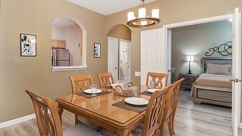 2821 Almaton Loop Unit 204