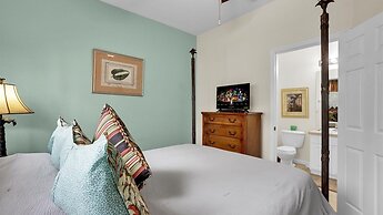 7653 sir Kaufmann Court