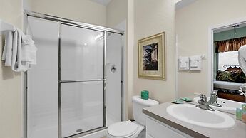 7653 sir Kaufmann Court