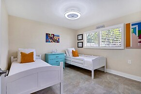 2301 West Marion Avenue