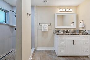 2301 West Marion Avenue