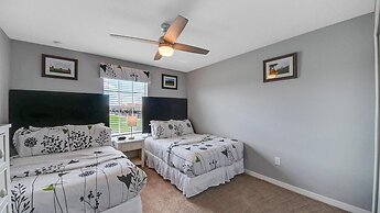 8946 Cuban Palm Road