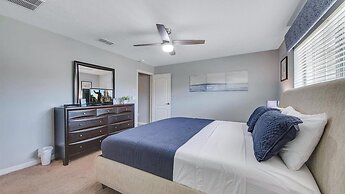 8946 Cuban Palm Road