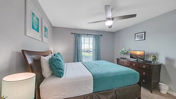 8946 Cuban Palm Road