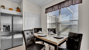 8034 King Palm Circle