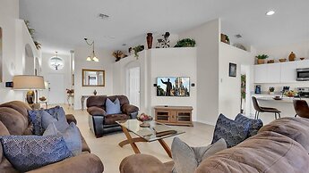 8034 King Palm Circle