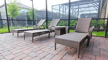 1405 Thunderbird Road