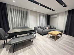 Real Homes & Metro Line