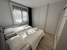 Real Homes & Metro Line