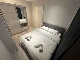 Real Homes & Metro Line