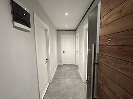 Real Homes & Metro Line