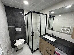 Real Homes & Metro Line