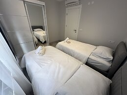 Real Homes & Metro Line