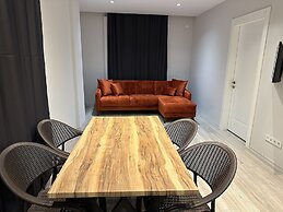 Real Homes & Metro Line