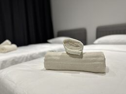 Real Homes & Metro Line