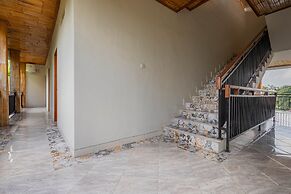 Candra Loka Studio & Apartment by The Loka