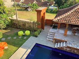 Candra Loka Studio & Apartment by The Loka