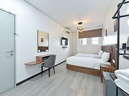 Capital O 90882 Padi Hotel
