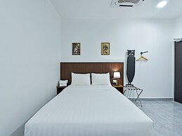 Capital O 90882 Padi Hotel