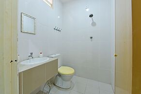 OYO 90879 Eleven Inn