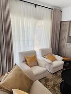 Immaculate Home in Avondale West - 2166