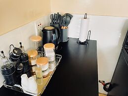 Immaculate Home in Avondale West - 2166