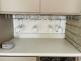 Immaculate Home in Avondale West - 2166