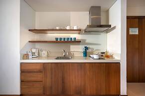 Exclusive 120sqm 2bdr Corner Suite Rooftop Pool