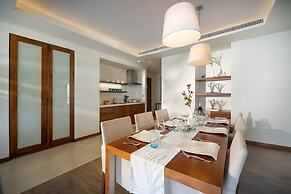 Exclusive 120sqm 2bdr Corner Suite Rooftop Pool