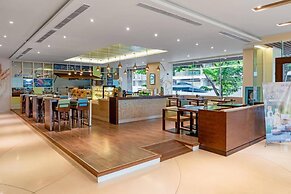 Exclusive 120sqm 2bdr Corner Suite Rooftop Pool