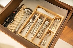 Exclusive 120sqm 2bdr Corner Suite Rooftop Pool