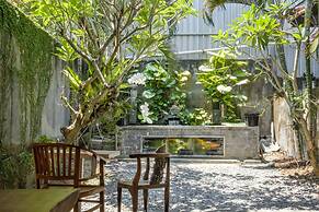 TwoSpaces Living at Saren Guest House