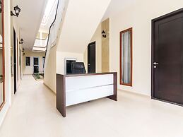 OYO Life 2735 Graha Nirwana