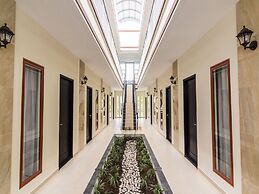 OYO Life 2735 Graha Nirwana