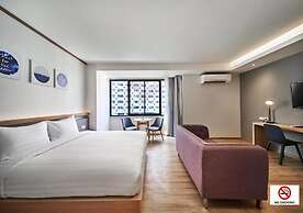 Prom Hotel
