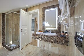 Lebada Luxury Resort & Spa