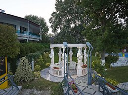 Lebada Luxury Resort & Spa