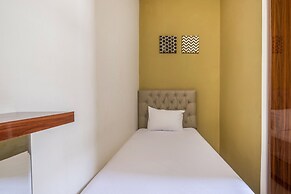 OYO Living 1877 Side Corner