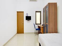 OYO Life 89990 Kost Waterfront 75 Sub