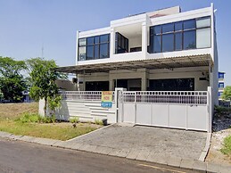 OYO Life 89990 Kost Waterfront 75 Sub