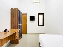 OYO Life 89990 Kost Waterfront 75 Sub