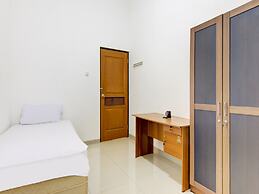 OYO Life 89990 Kost Waterfront 75 Sub