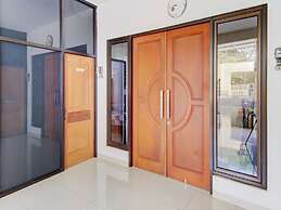 OYO Life 89990 Kost Waterfront 75 Sub