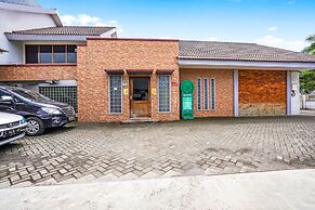 Capital O 90888 Bintang Diponggo Residence