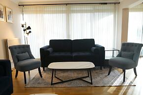 Lady Jane Court by Paymán Club