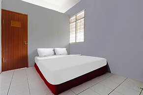 OYO Life 92694 Kost Nino